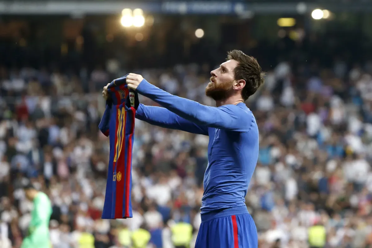 Lionel Messi shirt celebration